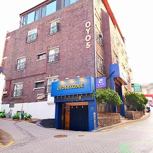 Oyo Myeongdong 5 Хостел Сеул